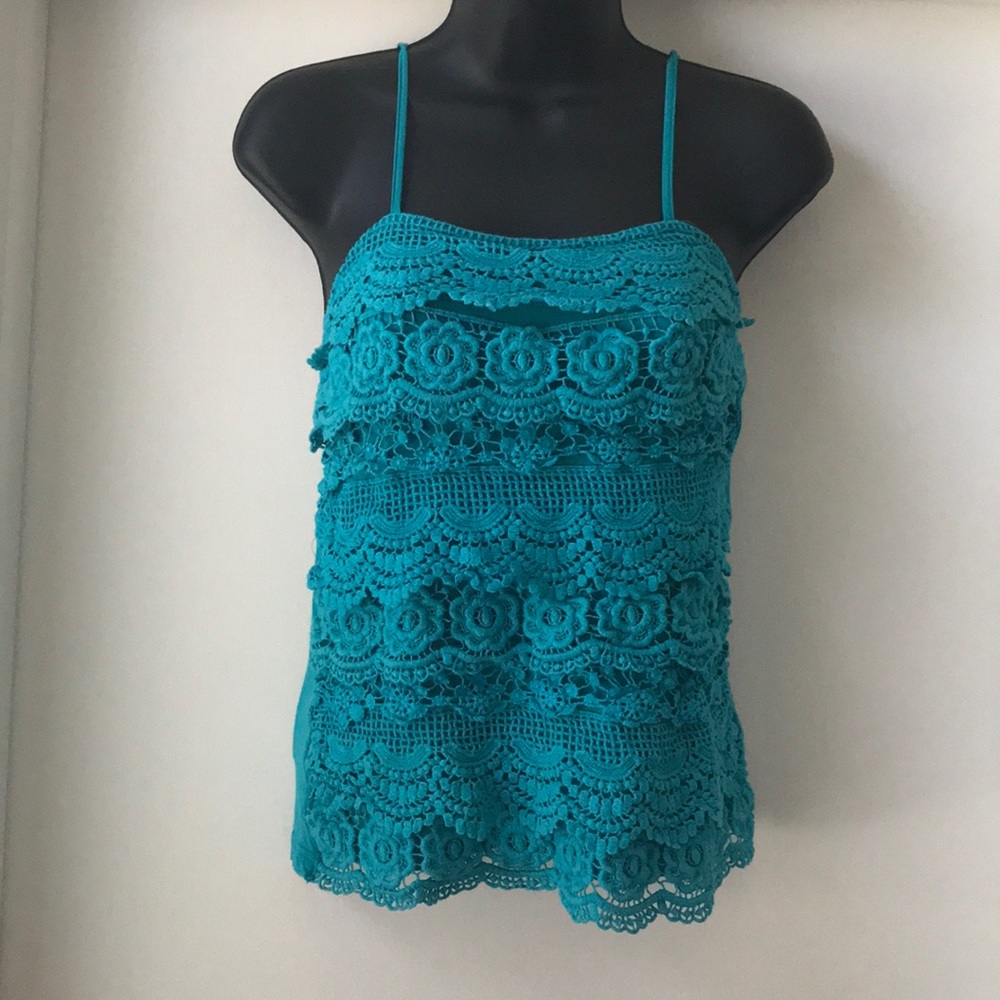 Venus teal tank